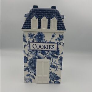 NEW Beau Monde Ceramic Large Cookie Jar White Floral Chinoiserie Vintage House